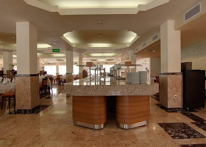 Hotel Complex Bran-brad-bega 4*