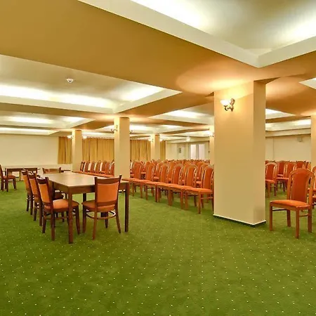 מלון Complex Bran-brad-bega אפורי נורד